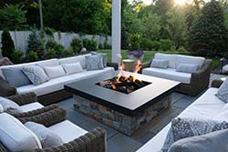 Fire Pit & Fireplace