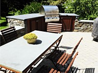 Outdoor Kitchen &amp; BBQ